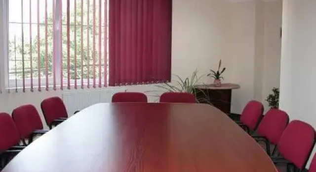 NCounter Business Center, Забронировать Отель Бизнес-отели Клуж-Напока, рядом с Dormition of the Theotokos Cathedral, 4* 5*