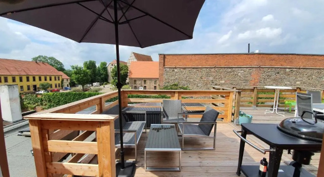 Апартаменты c 1 комнатой Gemütliche Dachwohnung mit kleiner oder großer Dachterrasse nebeneinander