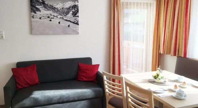 Haus Montjola, Забронировать Отель Отели Тироля 3 звезды, 3*