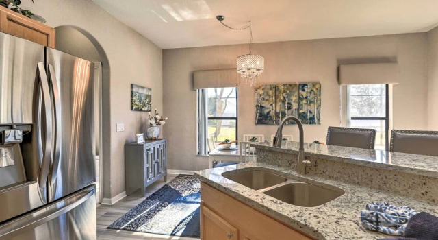 Вилла с 4 комнатами Disney Villa with Game Room and Pool - 10 Mi to Parks!