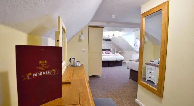 Семейный номер Standard The Royal Victoria and Bull Hotel