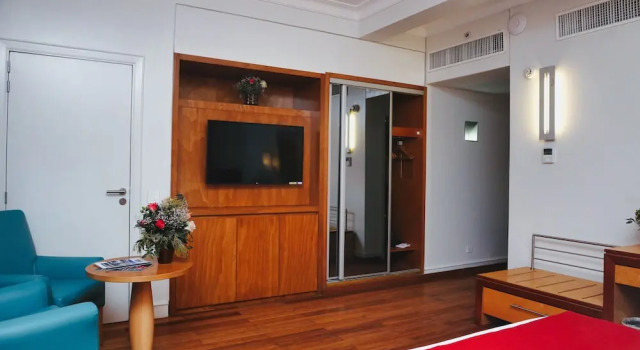 Номер Deluxe Eko Hotel Suites