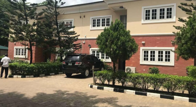 Diplomatic suites