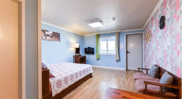 Cheongdo Provence Cupit Pension(청도 프로방스큐피트펜션), Забронировать Отель Отели провинции Кёнсан-Пукто с парковкой, Парковка