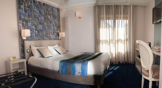 Hôtel-Restaurant Le Fruitier, Đặt Khách sạn Villedieu-les-Poeles 