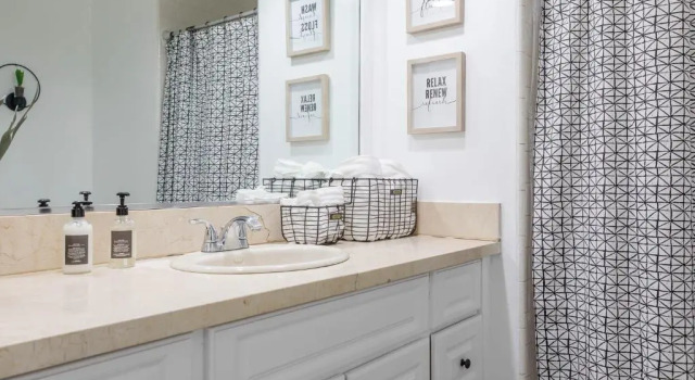 Апартаменты Spacious Guest Studio with Private Entry