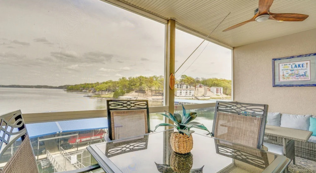 Апартаменты с 3 комнатами с балконом Osage Beach Condo Near Hiking & Shopping!