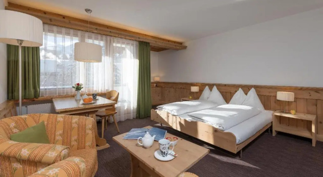 Двухместный номер Standard с балконом Hotel Seraina