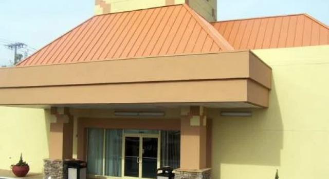 Rodeway Inn Gastonia East, Забронировать Отель Гастония Северная Каролина, рядом с CaroMont Regional Medical Center
