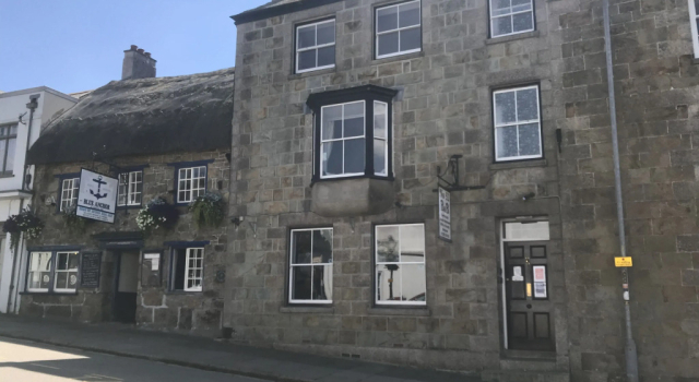 Number 52 Bed & Breakfast