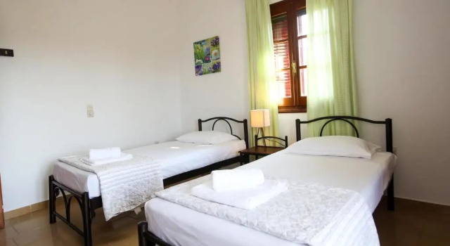Yiouli Holiday Home, Забронировать Отель Ахарави 