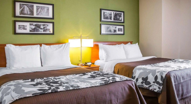 Четырёхместный номер Standard Sleep Inn Midway Airport