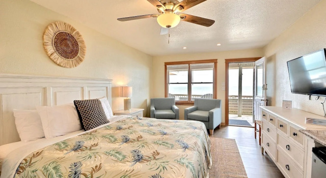Номер Superior Lighthouse View Oceanfront Lodging