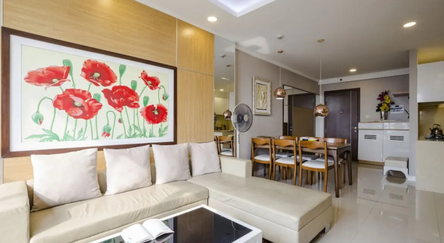Номер Deluxe с балконом и с видом на город Christina's Saigon - Icon 56 Apartment