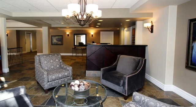 Canterra Suites Hotel, Book Hotel Northwest Edmonton Edmonton, nær Telus Field