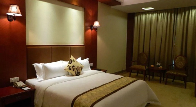 Zhaona International Hotel, Rezervați Hotel Hoteluri în Guangdong cu parcare, Parcare