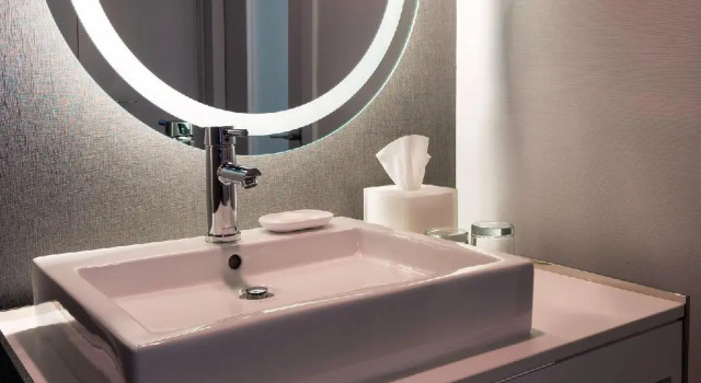 Четырёхместный номер Standard Le Méridien Chicago - Oakbrook Center