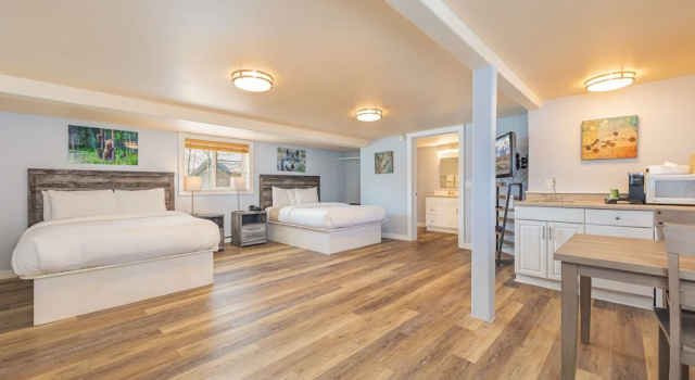 Четырёхместный семейный номер Standard Miller Park Lodge