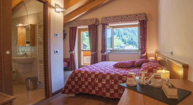 Albergo Punta Zerbion, Забронировать Отель Аяс Шамполюк
