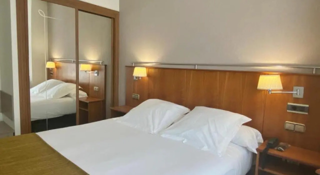 Трёхместный номер Standard Hotel Ciudad de Compostela