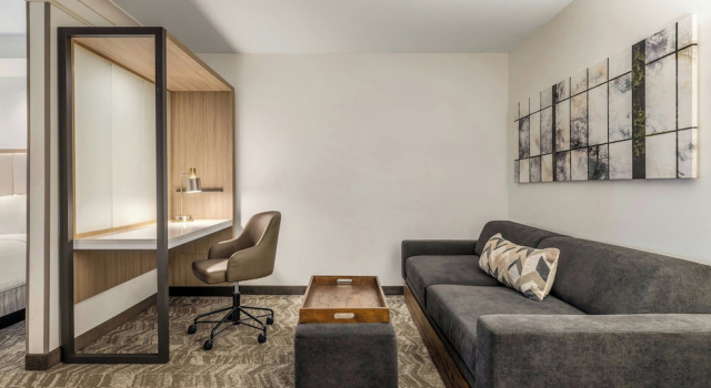 Люкс SpringHill Suites Fresno