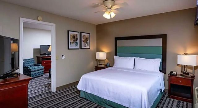 Четырёхместный люкс с 2 комнатами Homewood Suites by Hilton Portland
