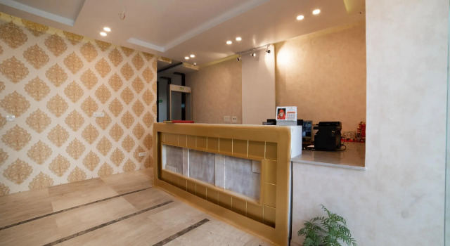 Capital O 29088 Hotel Jeyan Inn, Забронировать Отель Отели Нью-Дели с завтраком, Завтраки