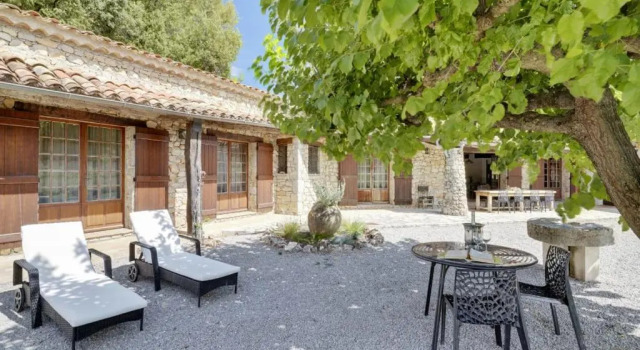 Вилла Tranquil 5-Bedroom Stone Villa with Private Pool
