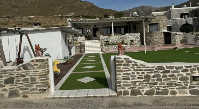 Stone View Paros 2, Prenota Villa Hotel a Paro con parcheggio, Parcheggio