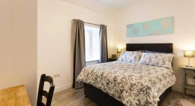 Ideal Couples Base for Exploring the Isle of Arran