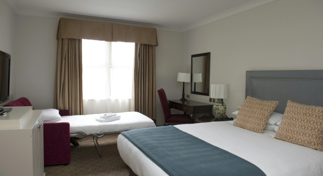 Bush Hotel Farnham