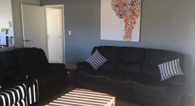 Коттедж 47 Hooper Ave, Pukekohe, sleeps 13
