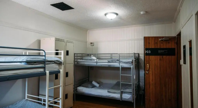 Кровать в общем номере (женский номер) Saintlo Ottawa Jail Hostel