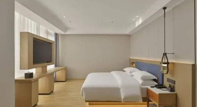 Семейный люкс Huaxia Lakeside Resort Hotel