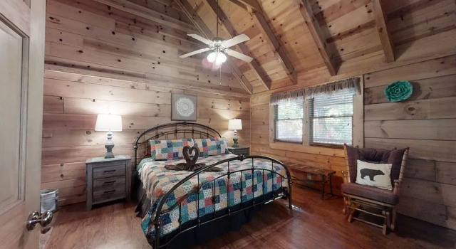 Bean Pot 1 Bedroom Cabin by RedAwning