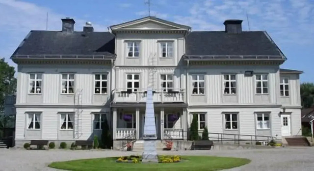 Åkerby Herrgård, Забронировать Отель Нора Бергслаген