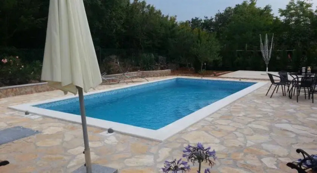 Apartments Casa Mamta Mia, Varaa Huoneisto Hotellit Kvarner Islands uima-altaalla, Uima-allas