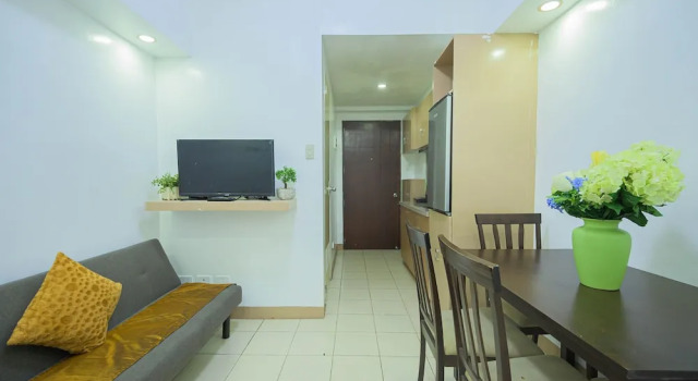 Номер Comfort Moldex Residences by Tripsters Hub