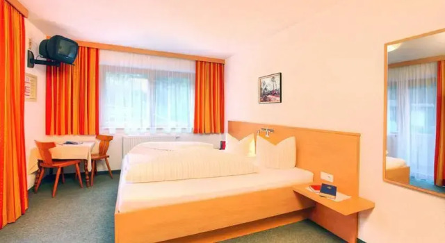 Haus Seppl, Rezerwuj Hotel Hotele w Tyrol z parkingiem, Parking