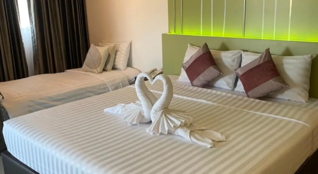 Люкс Arthitaya Green Nature Hotel & Lakkhana Poolside Resort