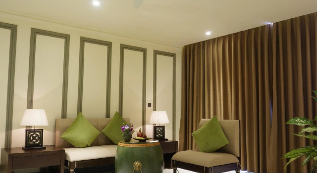 Двухместный люкс Royal Villa Hue Hotel