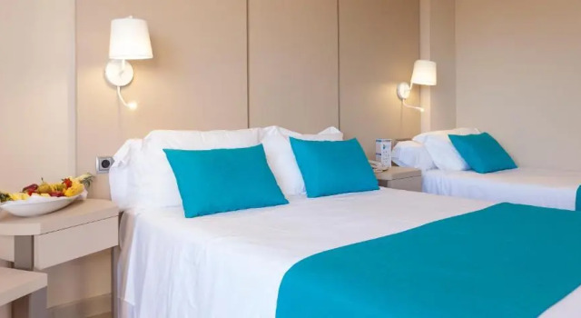 Трёхместный номер Standard Hotel & Spa Peñiscola Palace