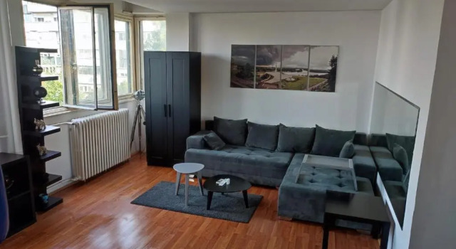 Апартаменты Nice apartment in New Belgrade with free parking