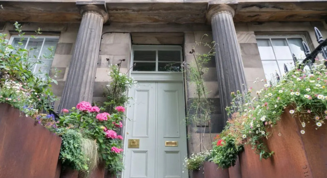 Stunning, Georgian, Grade A Listed Building for 6