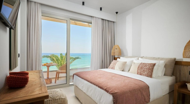 Artemis, Book Hotel Makrygialos East Crete