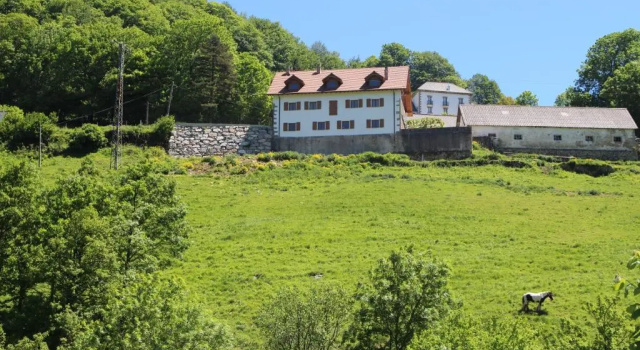 Apartamentos Zabalarena Artzaia, Buchen Sie Ferienwohnung Orbaitzeta Navarre Pyrenees