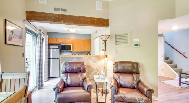 Second-floor Condo w/ Community Pool Access!