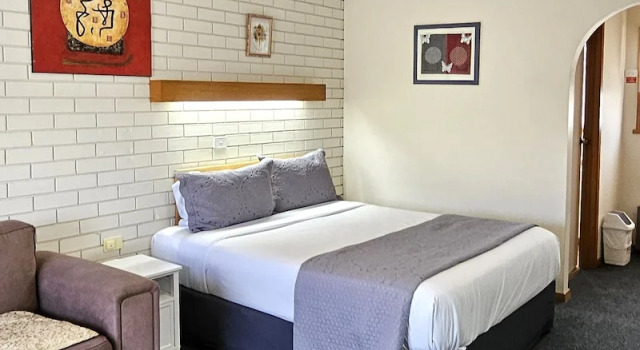Standard Suite Alfred Motor Inn