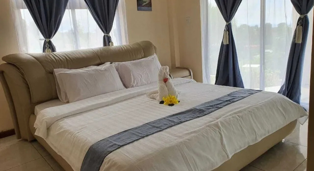 Maison LHorizon, Book Hotel Hotels in Mahe with Parking, Parking