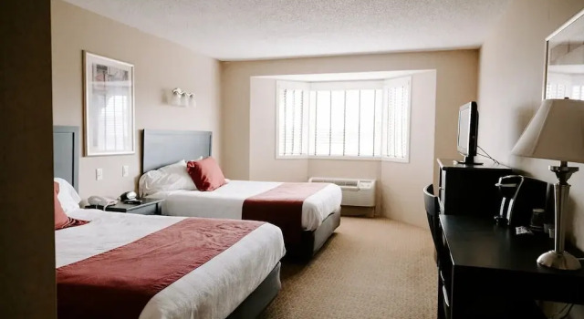 Четырёхместный номер Standard Findlay Inn and Conference Center